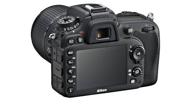 Nikon D5300/D5600 DSLR Camera With 18-140mm Lens - Black