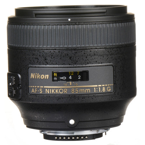 Nikon AF-S NIKKOR 85mm f/1.8G Lens Travel Bundle