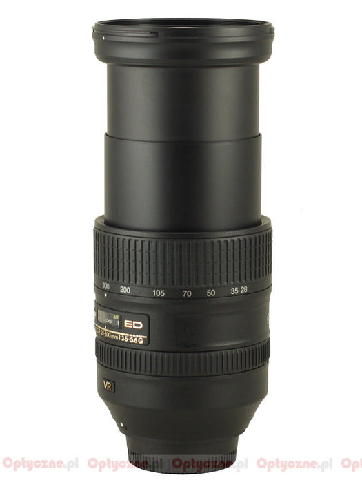 Nikon AF-S NIKKOR 28-300mm f/3.5-5.6G ED VR Lens Sandisk 128GB Memory Card