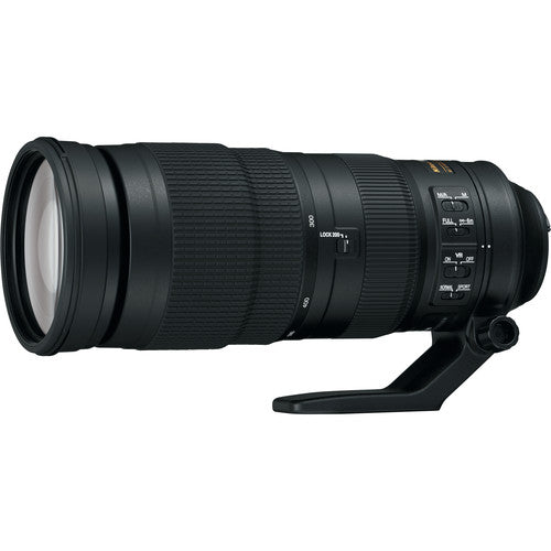 Nikon AF-S NIKKOR 200-500mm f/5.6E ED VR Lens with Sandisk 64GB Memory Card