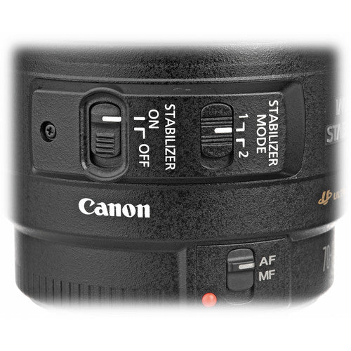 Canon 70-300mm f/4-5.6 EF IS USM Lens With Lens Pouch and Close Up