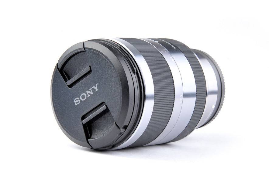 Sony E 18-200mm f/3.5-6.3 OSS Lens