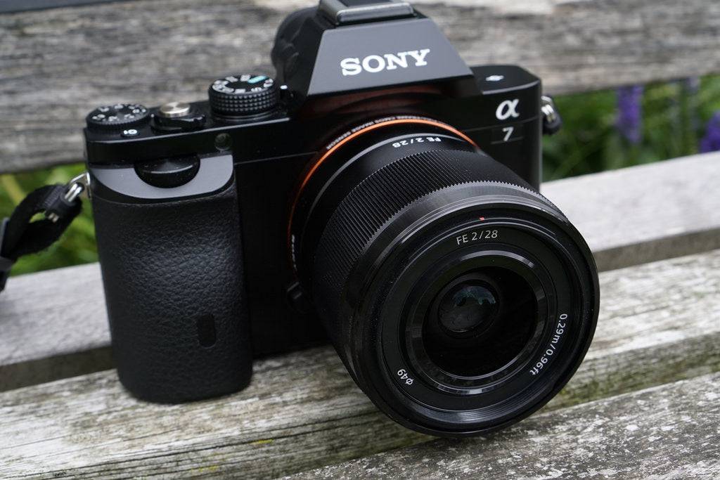 Sony FE 28mm f/2 Lens