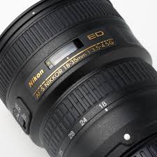 Nikon AF-S NIKKOR 18-35mm f/3.5-4.5G ED Lens Professional Kit