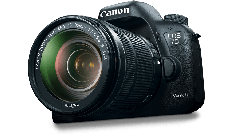 Canon EOS 7D Mark II DSLR Camera with 18-135mm Lens