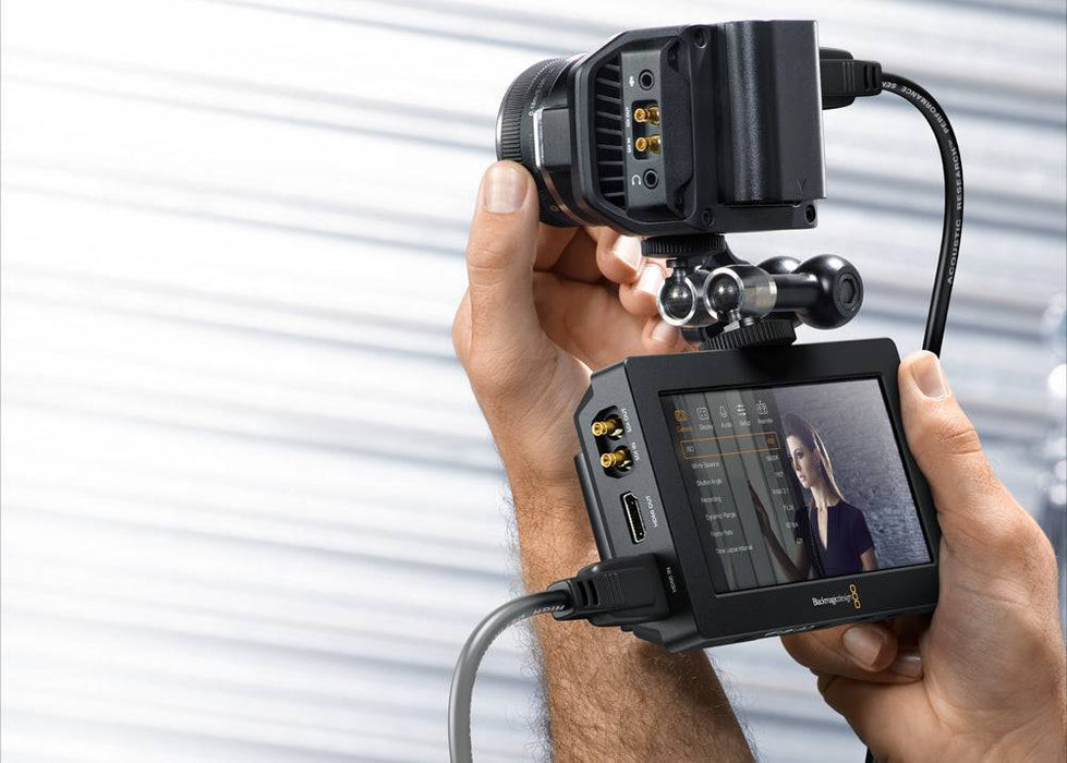 Blackmagic Design Video Assist HDMI/6G-SDI Recorder and 5&quot; Monitor